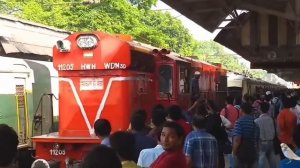 Поезда и железная дорога и другой транспорт