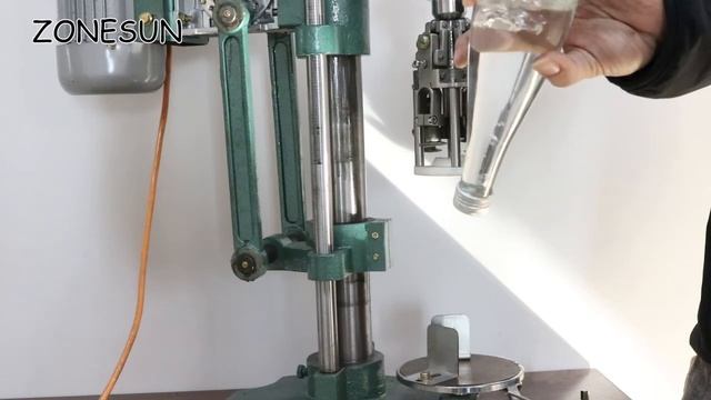 Укупорочная машина ZS‑XG60 смотреть онлайн