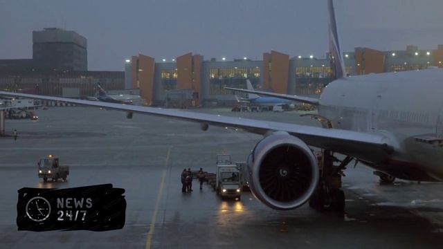 Работу аэропорта Сочи временно приостановили смотреть онлайн