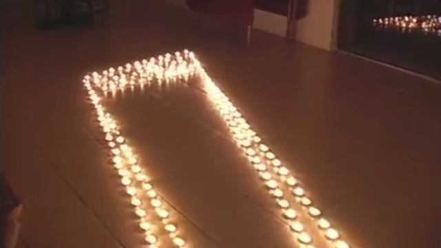 Оптическая иллюзия, сделанная с помощью обычных свечей смотреть онлайн