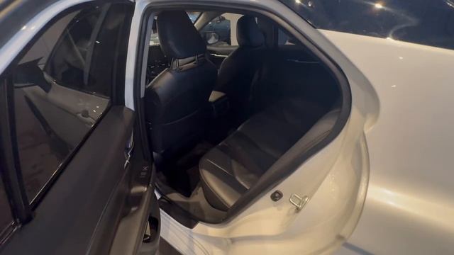 Toyota/ Camry/ VIII (XV70) Рестайлинг/ Седан/ 2.5 AT (200 л.с.)/ GR Sport смотреть онлайн