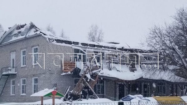 Из-за нечищеного снега в детском саду обрушилась крыша