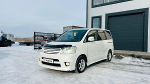 Toyota Noah, 2003 год