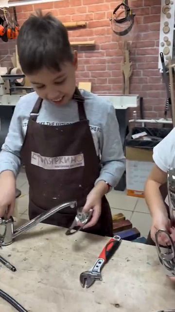 Юные сантехники смотреть онлайн