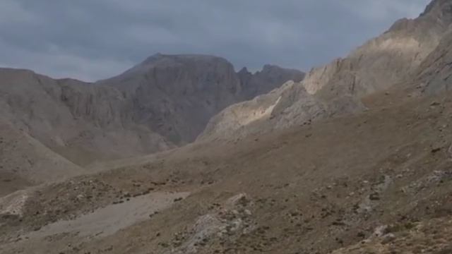 Турция, Мерсин: Дождливый Тавр и бараны внизу, видео смотреть онлайн