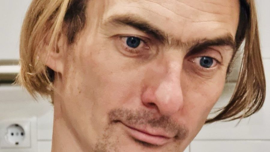 Подобрала нищего урода смотреть онлайн