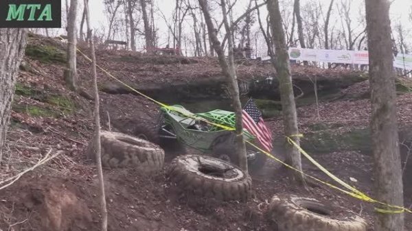 Подъём на скалистый холмы МоТо-AtVs