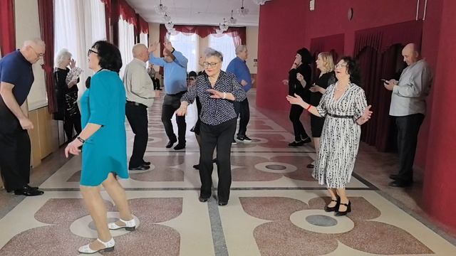 Цветёт акация... 07.02.26... смотреть онлайн