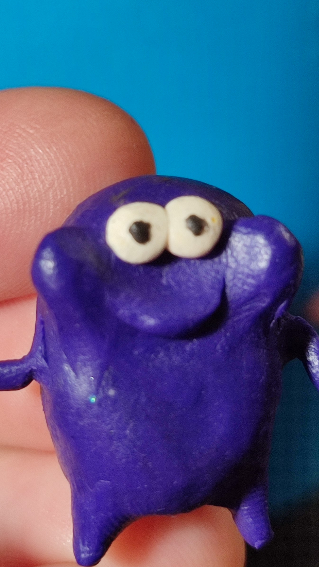 Делаем прикольного монстрика из пластилина. 😍 ❤