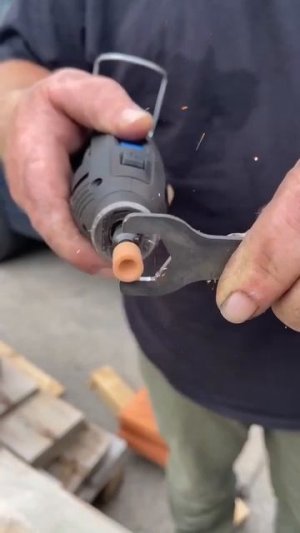 Скорое решение для замены стоек, всё, что было под рукой, оказалось полезным.