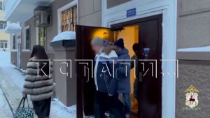 Главврач 33-й больницы и его дочь брали как особо опасных преступников - с использованием кувалды