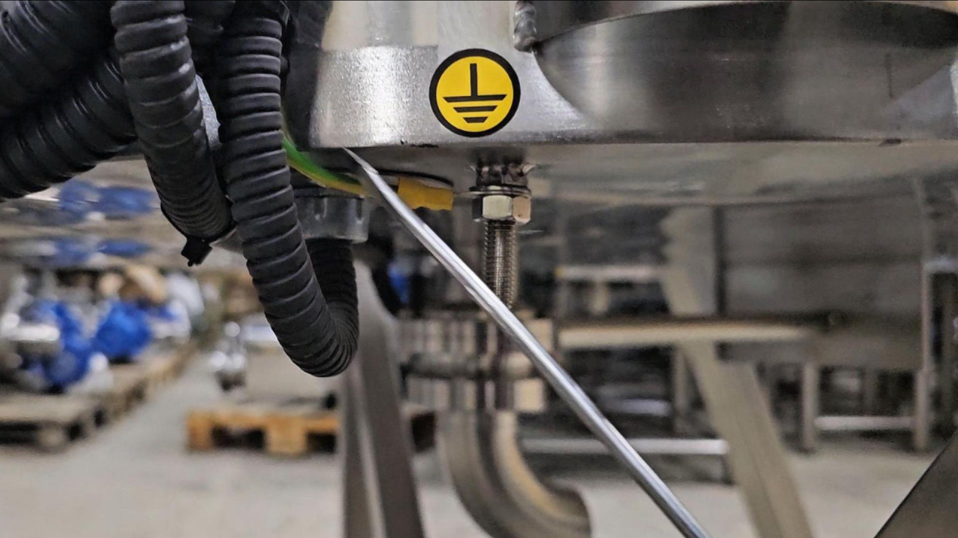 Заземление емкостей и резервуаров