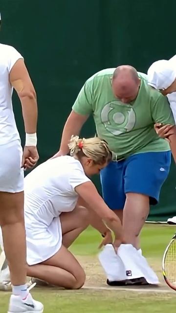 Нахальство фаната удивило и насмешило теннисистку и весь зал всех! 🤣 смотреть онлайн