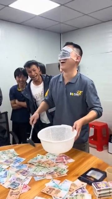 Когда пошёл в IT, чтобы грести бабло лопатой смотреть онлайн