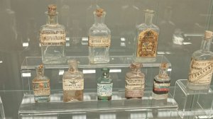 Прогулки по Москве. Выставка "Как купить счастье..." в Фонде "Московское время".