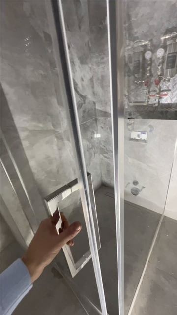 Душевое ограждение из просветлённого стекла