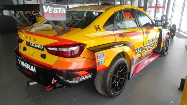 LADA VESTA SPORT TCR. XIAOMI SU 7 Max