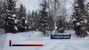 Житель Горина чистит дорогу, которой нет