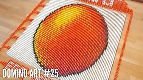 ОГРОМНОЕ ЯЙЦО, СДЕЛАННОЕ ИЗ 6500 КОСТЯШЕК ДОМИНО | Domino Art