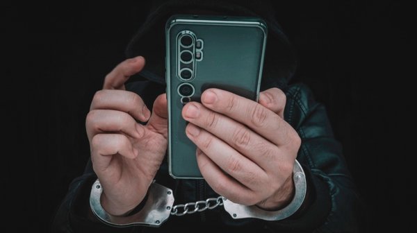 «Санкции» против мошенников в России. Главное из второго пакета мер против аферистов