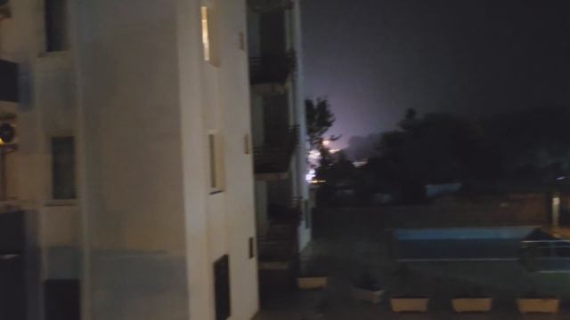 Турция, Аланья: вечерний город, отель и дождь за окном... смотреть онлайн