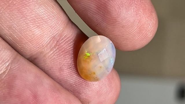 Эфиопский WELO Опал 2,15 карат смотреть онлайн