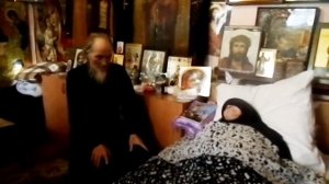 Игумен Виссарион Остапенко у схимонахини Феодосии. Архив