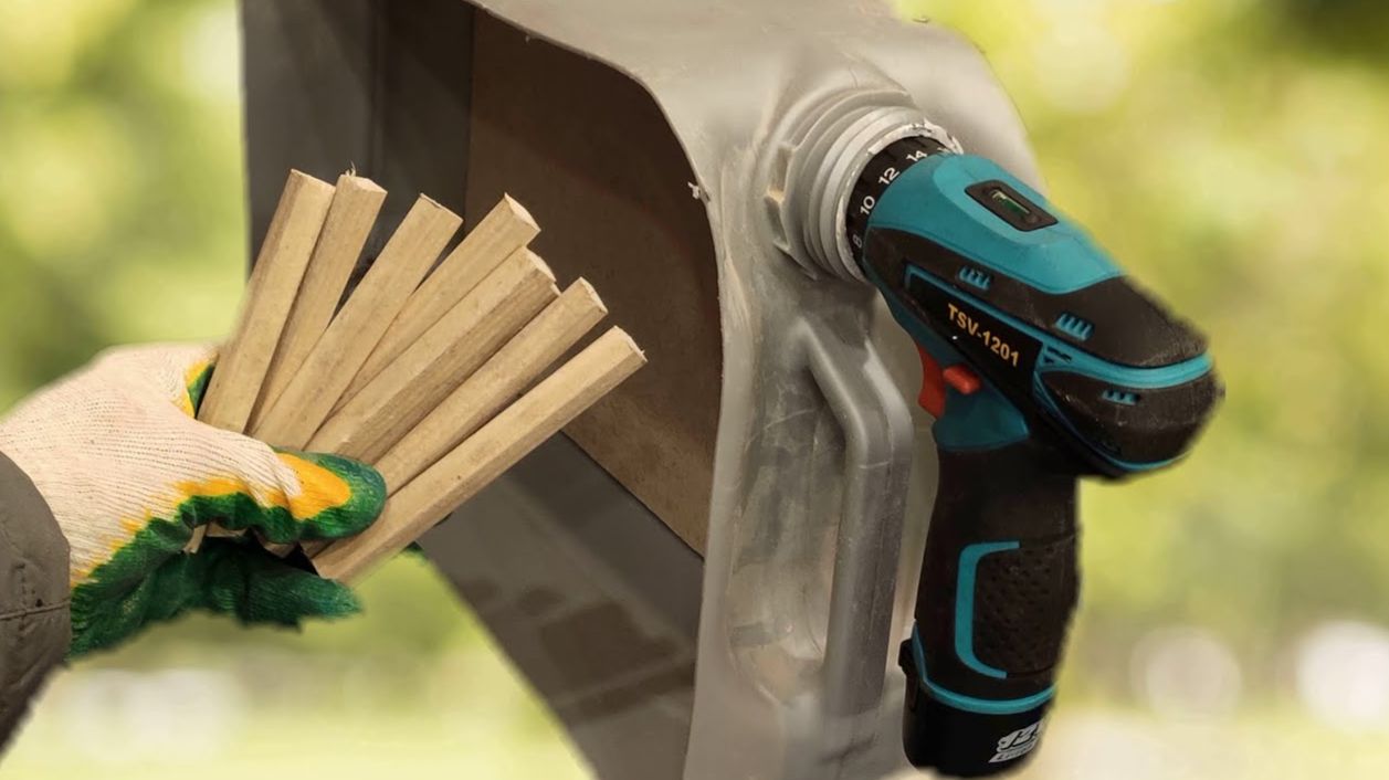 Отличная идея из пластиковой канистры. Находка для мастерской смотреть онлайн