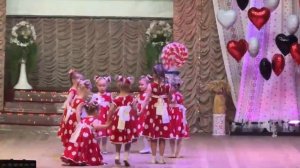 Народный ансамбль танца "Орхидея". танец "Жадина-говядина"