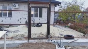 Сварил калитку в рамке и установил её .
