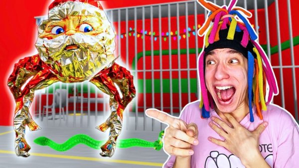 КИТАЙКА И ПОБЕГ ИЗ ДОМА ГУГУ ГАГА В ROBLOX!