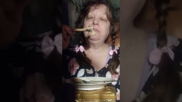 Кушаю и болтаю смотреть онлайн