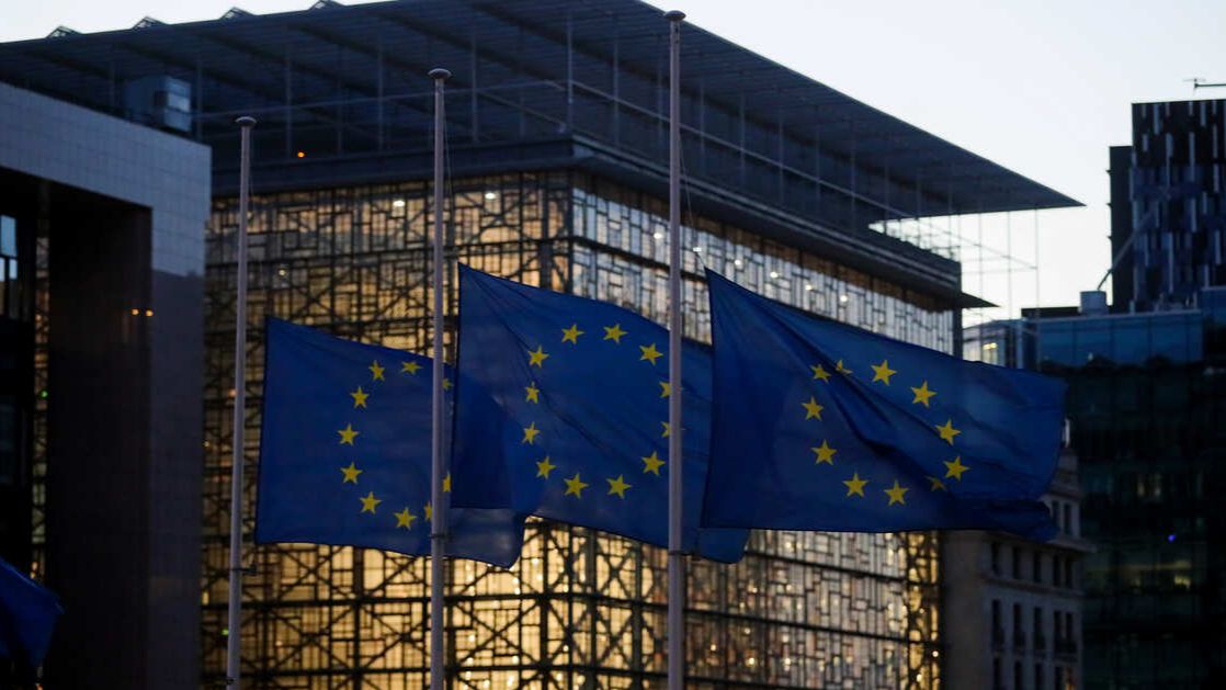 Сийярто: ЕС выбросил свою экономическую модель в мусорку из-за санкций смотреть онлайн