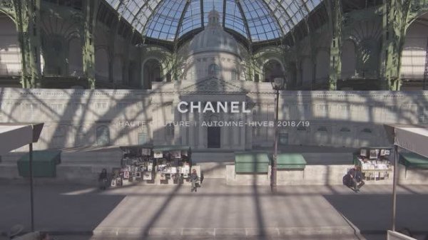 Показ женской коллекции Chanel осень-зима 2018-2019