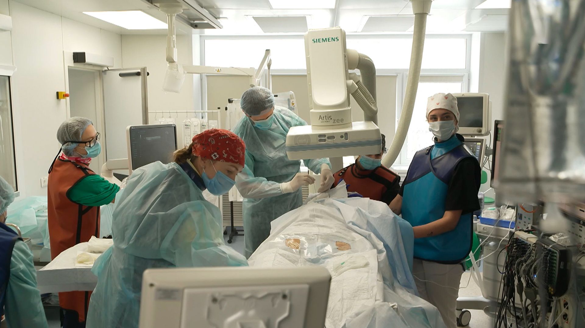 Московские врачи начали лечить болезни сердца импульсным электрическим полем смотреть онлайн