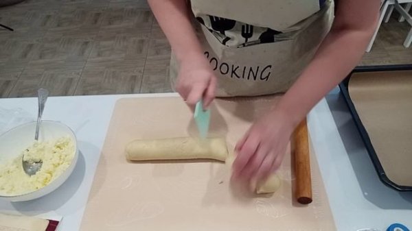 Напекла сочни, не могу долго без них.