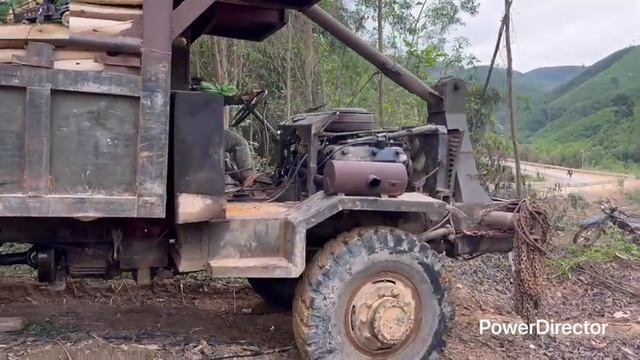 Этот грузовик предназначен для перевозки грузов по неровным дорогам смотреть онлайн