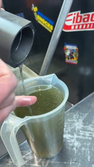 Замена жидкости в гидравлическом домкрате T-Max