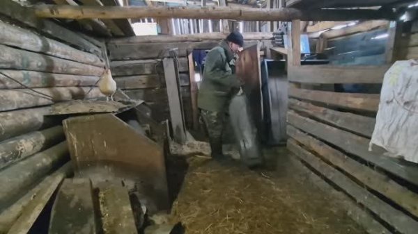 Надо кому то приказывать,а кому то исполнять/ наша жизнь в селе