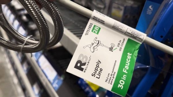 ЖИЗНЬ В АМЕРИКЕ. Баскетбол в церкви. Авария в доме.￼(Мошковы в США)