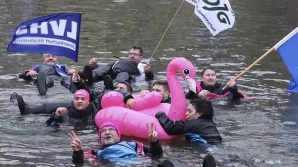 В Германии происходит невероятное. Паника в Берлине