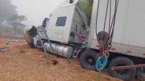 Трак вылетел с дороги на детскую площадку.