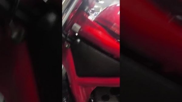 Suzuki gsf 600, 1998 год, красный