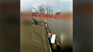 Сосед попросил меня помочь с заливкой перекрытия.