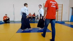 Эмбу. Лаура Акоти!