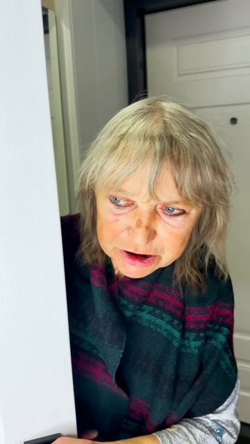 Китайка и Домик из Подушек😂😆 смотреть онлайн