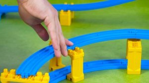 Поезд! Детская железная дорога! Распаковка железной дороги для детей.