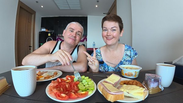 Мукбанг МРАЧНЫЕ мысли нас одолели! Думаем КАК ЖИТЬ дальше и на КОГО надеяться в старости! Обед