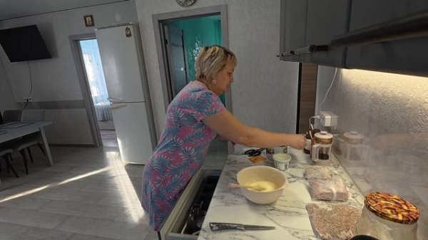 Чтобы мужу не досталось.