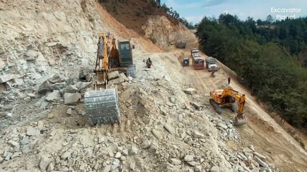 Excavator Building Mountain Road, Loading Dump Trucks _ JCB _ Dump Trucks